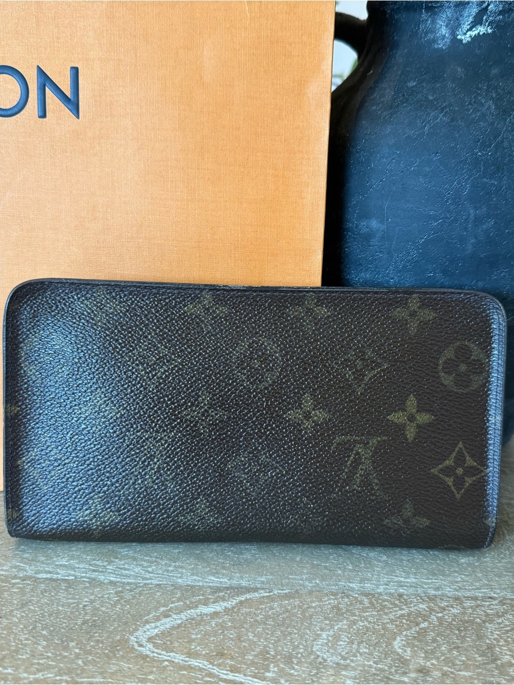 Louis Vuitton Monogram Zippy Wallet